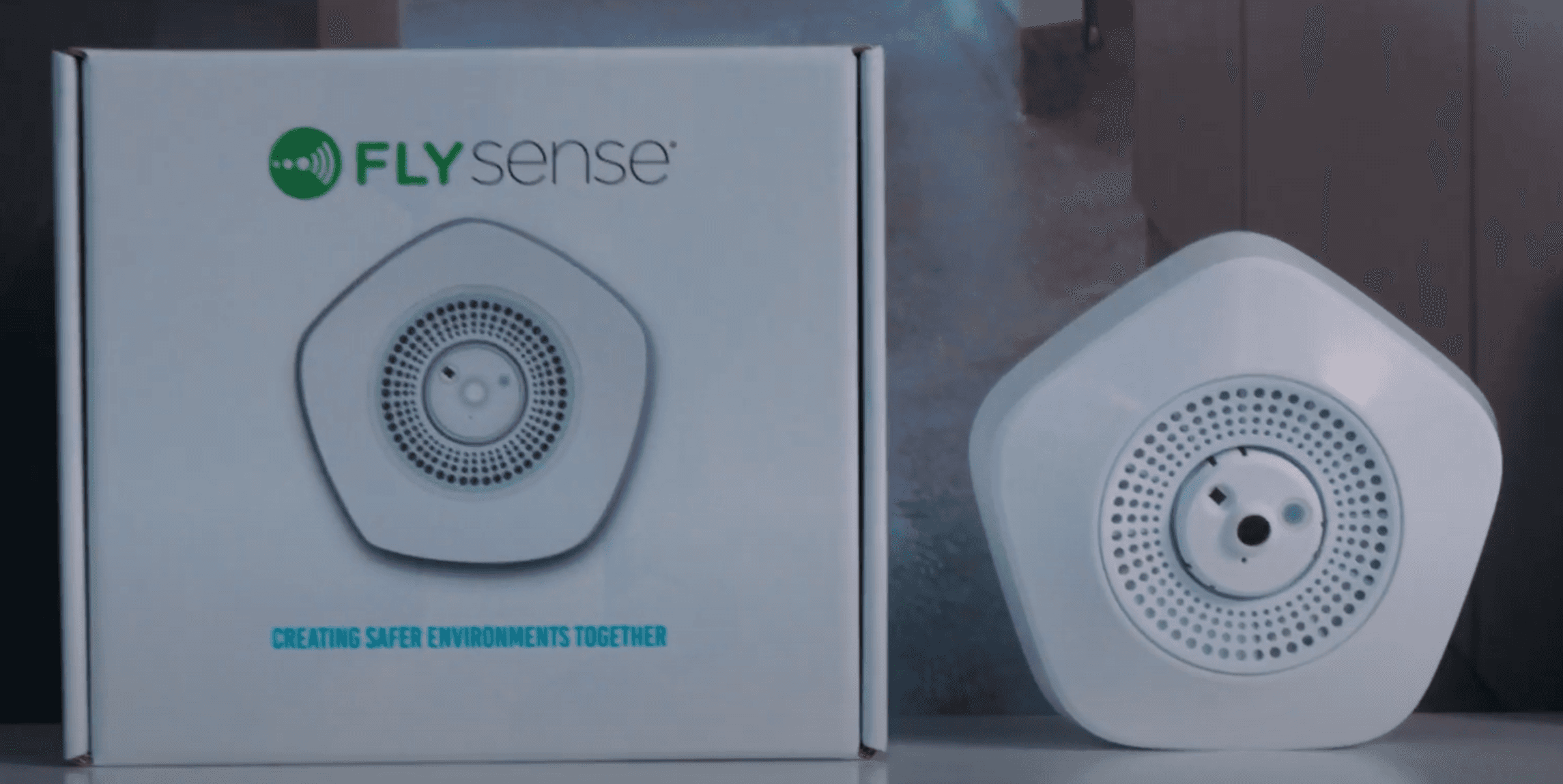 Vape Detector Flysense 300 - Real-Time Monitoring HERO LifeCare Vape Detector Flysense 300 - Real-Time Monitoring HERO LifeCare
